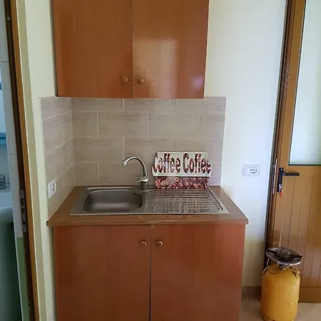 Elis's House